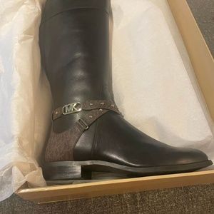 Micheal Kors boots